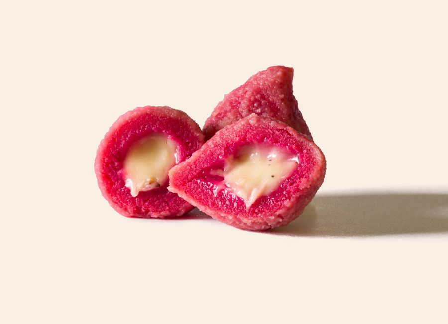 Pacenti Rode biet gnocchi gevuld met Oudwijker fiore kaas
